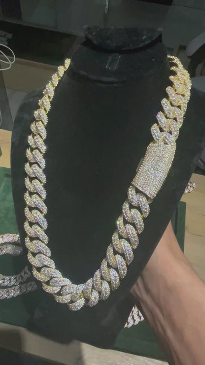 20MM VVS Yellow Gold Pointers Handset Cuban Link